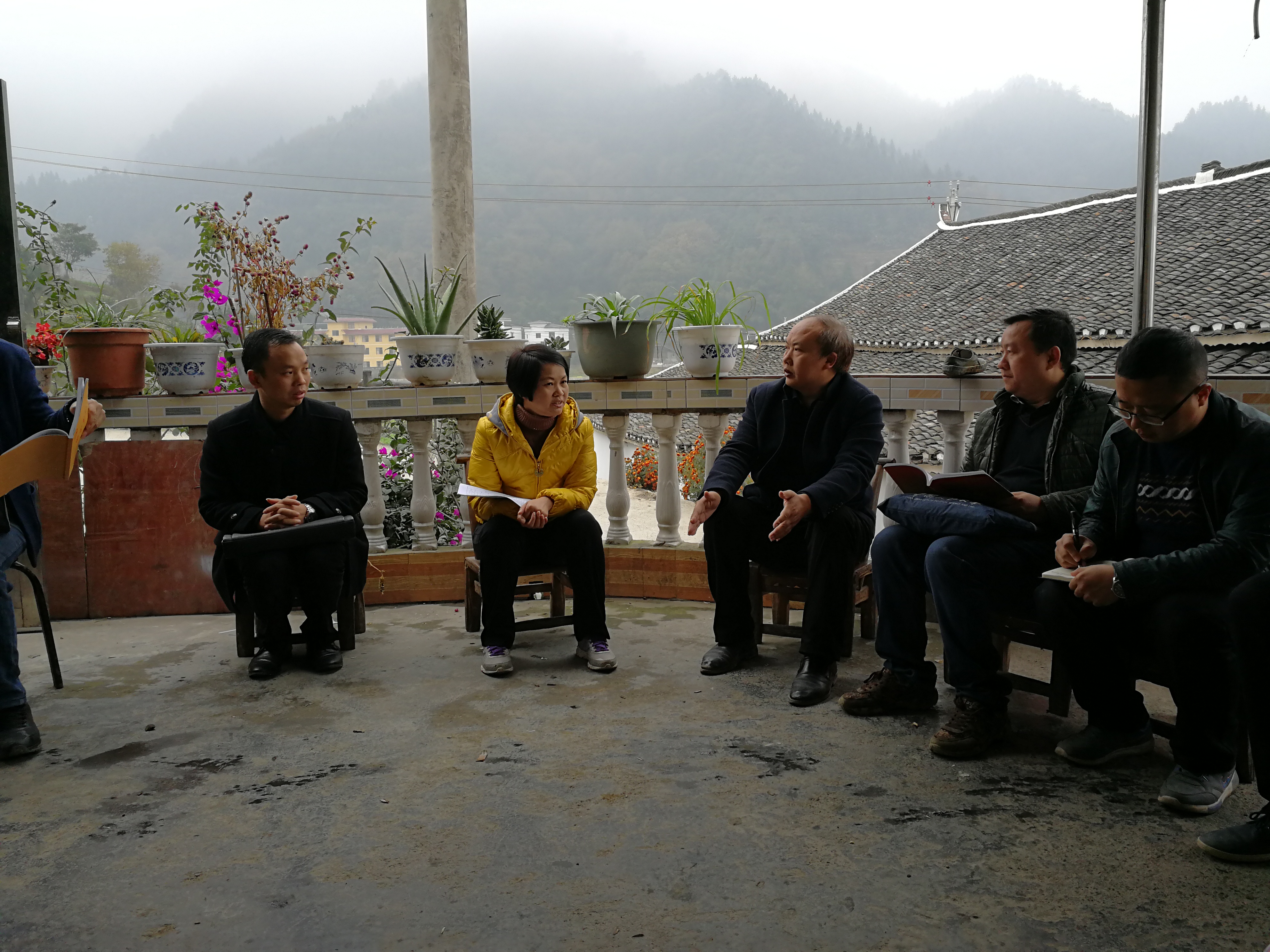 ​��ѩ÷һ�е����ݵ��С��ĸ�һ��һά������